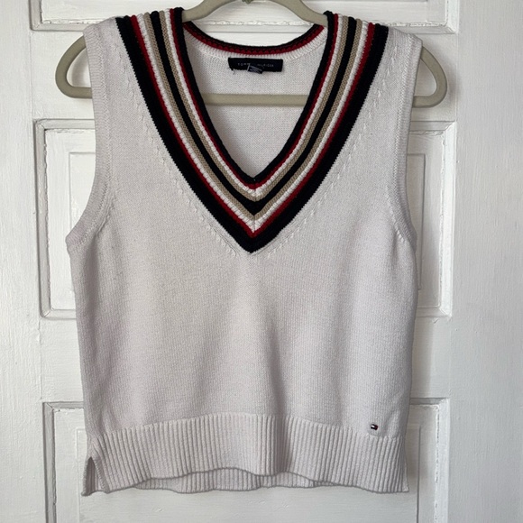 TOMMY HILFIGER V NECK SWEATER VEST - Picture 3 of 10